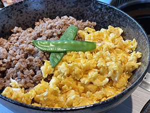 そぼろ丼写真